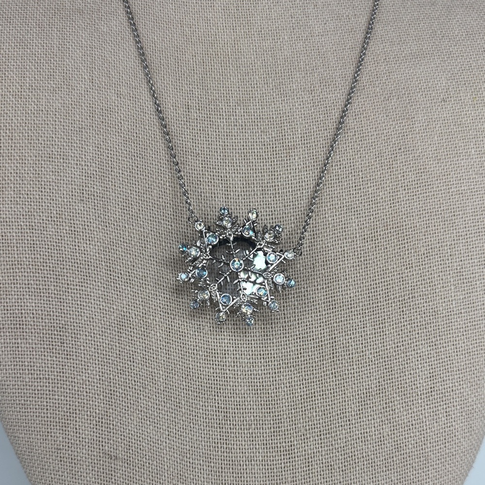 Origami Owl Silver-Tone Snowflake locked Necklace with Clear Crystals - Picture 3 of 6